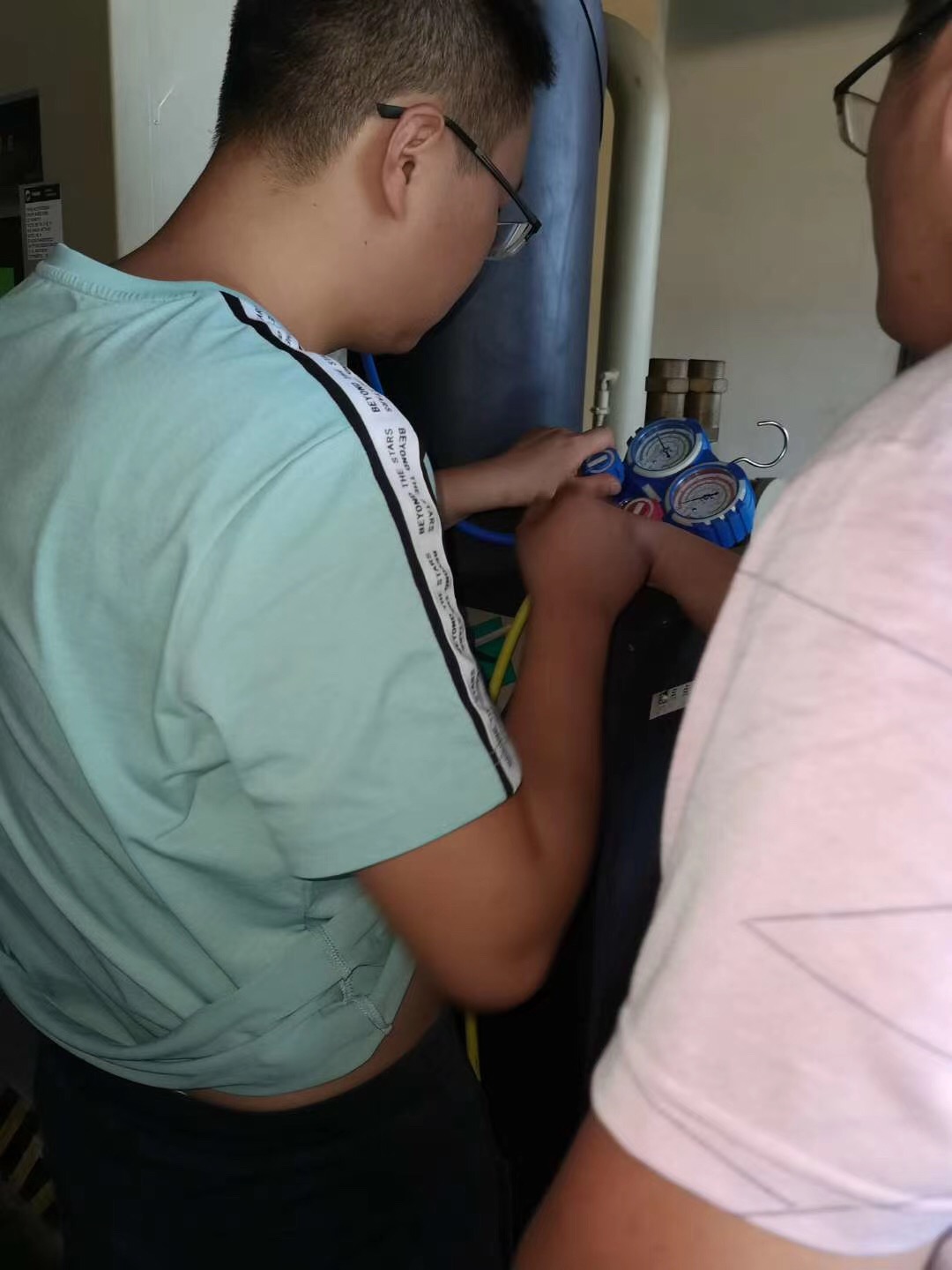 特灵冷水机低压报警故障维修，特灵冷水机制冷量不足维修方法